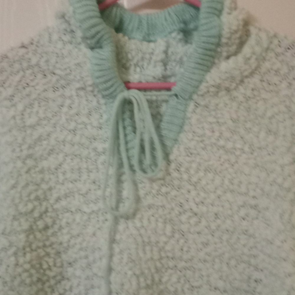 Sweater - Picture 2 of 4